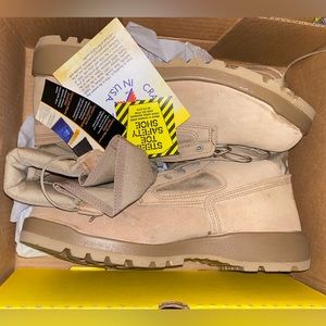 Men’s Belleville Boots- 700 lightweight Steel toed, Tan, Size 13 Wide